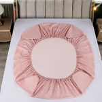 Husa impermeabila saltea cu elastic 160x200 cm + 2 fete perna Roz Husa impermeabila saltea cu elastic 180x200 cm + 2 fete perna Roz - imagine 2