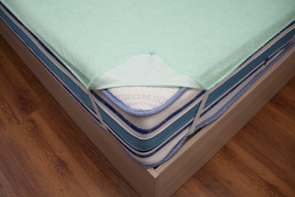 Protectie saltea impermeabila verde 180x200 cm