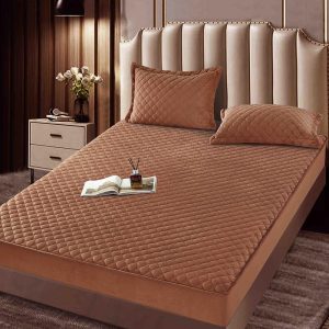 Husă Pat cu Elastic 180x200 cm tip Topper + 2 Fețe de Pernă 50x70 cm - imagine 1