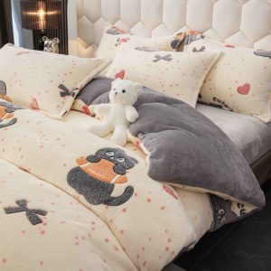 Lenjerie Pat Dublu cu Elastic Cocolino Pufoasa 4 Piese - imagine 1