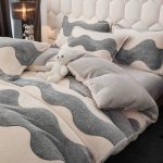 Lenjerie Pat Dublu cu Elastic Cocolino Pufoasa 4 Piese - imagine 3