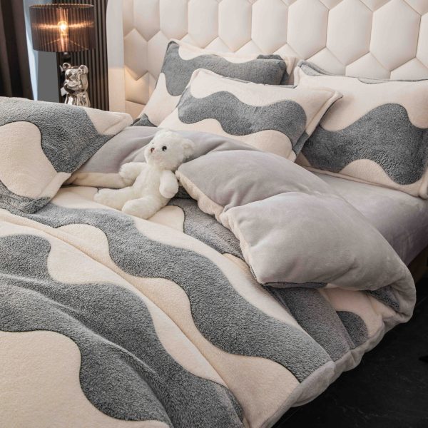 Lenjerie Pat Dublu cu Elastic Cocolino Pufoasa 4 Piese - imagine 3