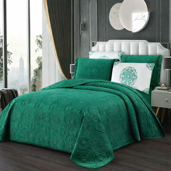 Cuvertura Pat 220x240cm Catifea Verde, 4 fete de perna